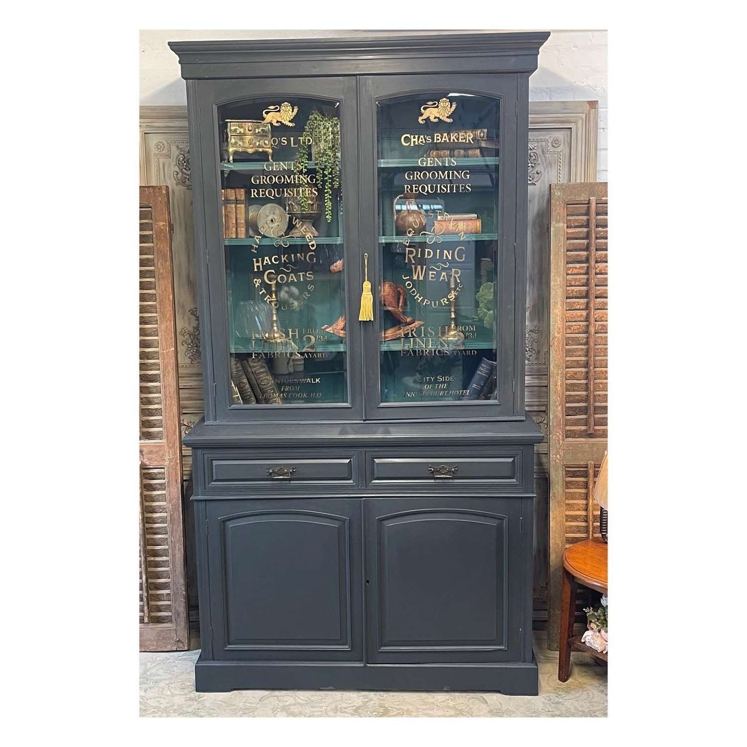 Victorian dresser or bookcase