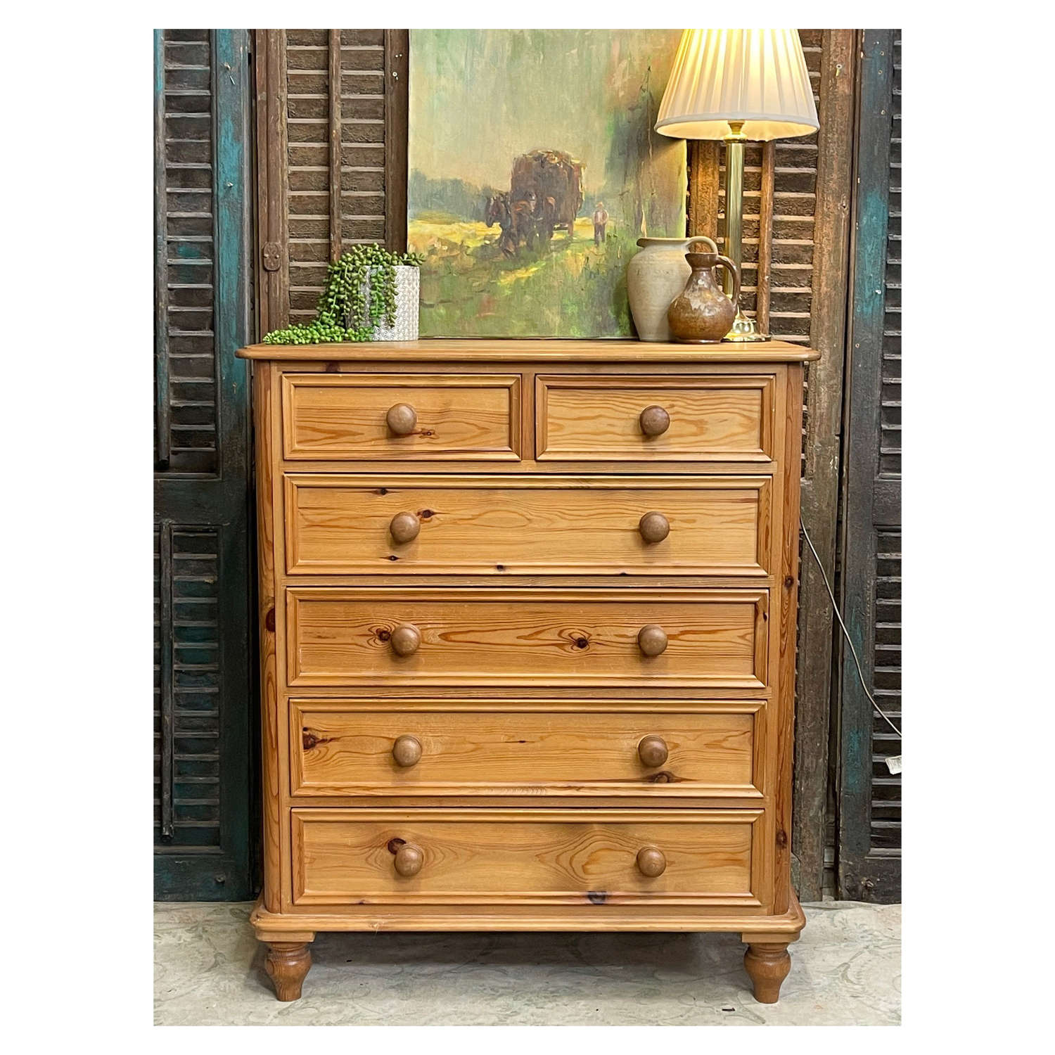 Country pine chest of drawers