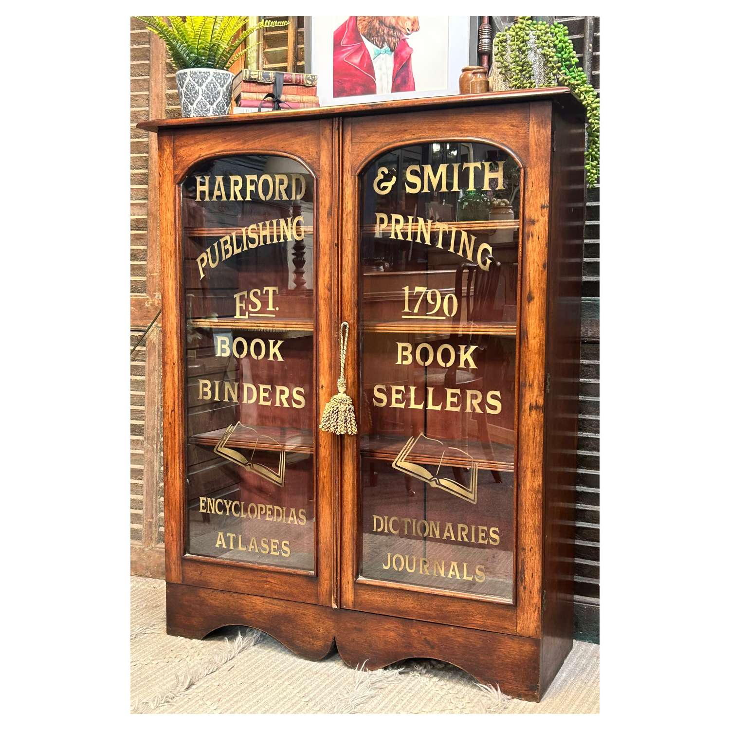 Antique Mahogany Bookcase with adjustable shelves